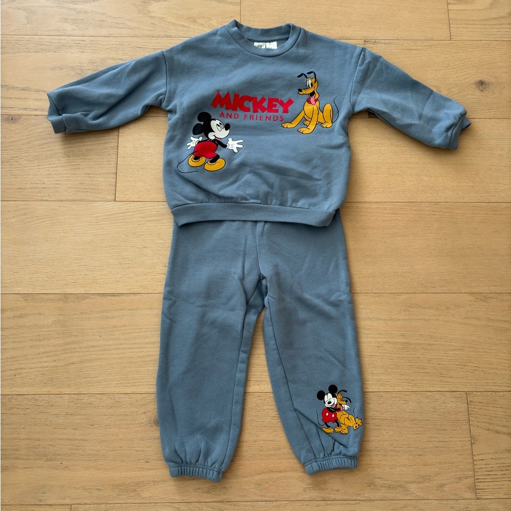 H&M toddler blue mickey and friends sweatshirt set, size 3T